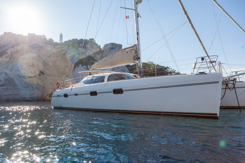 privilege-585-luxury-catamaran